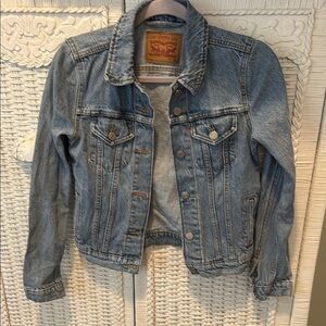 Levi Strauss &Co jean jacket. Cute and comfy ready to wear